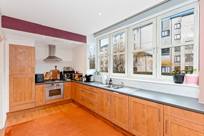1 Bedroom Flat For Sale In B Dean Bank Lane, Stockbridge, Edinburgh, EH3