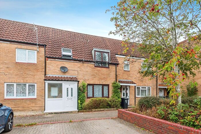 3 Bedroom Terraced House For Sale In Godolphin Close, Freshbrook, Swindon, Wiltshire, SN5