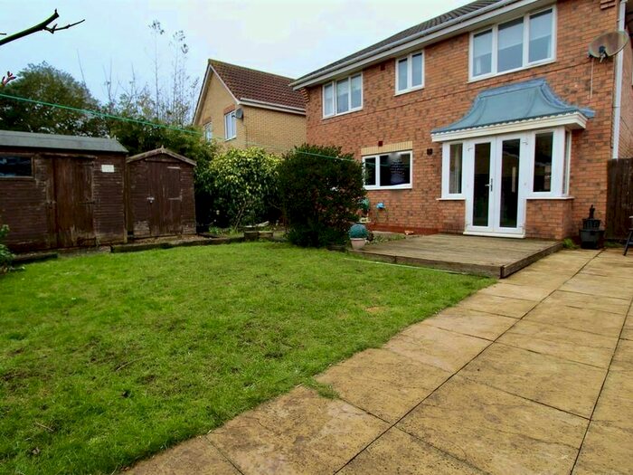 4 Bedroom Property To Rent In Belton Road, Peterborough, PE2