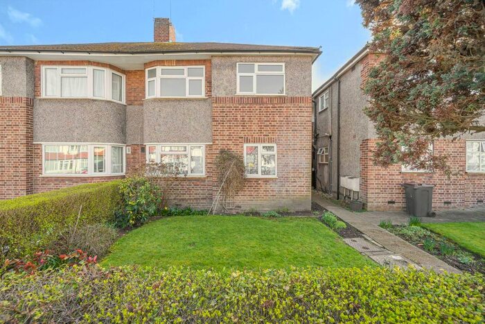 2 Bedroom Maisonette To Rent In Glanville Road, Bromley, BR2