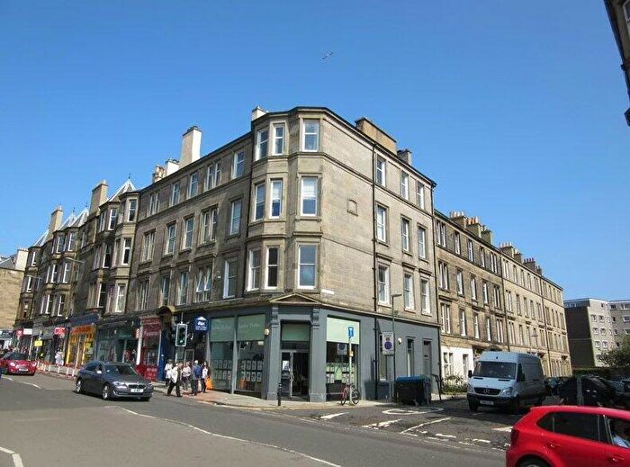 4 Bedroom Flat To Rent In Morningside Road, Edinburgh, Midlothian, EH10