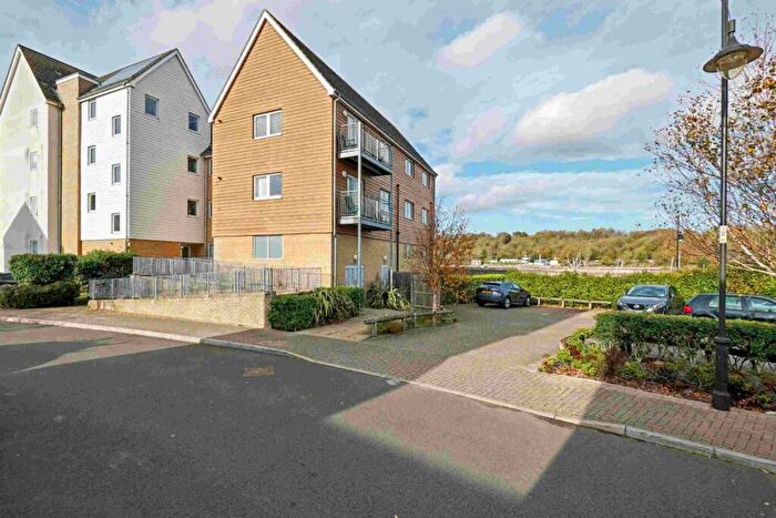 1 Bedroom Apartment To Rent In St Marys Island, Chatham, ME4