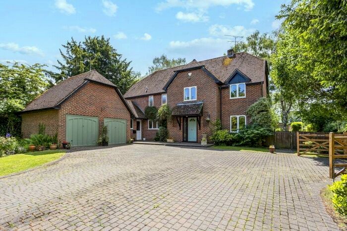 5 Bedroom Detached House For Sale In Kiln House, Monk Sherborne, RG26