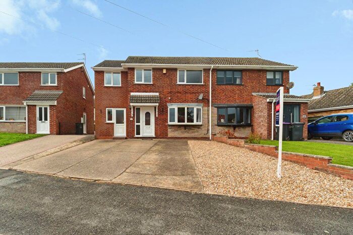 4 Bedroom Semi-Detached House For Sale In Maple Avenue, Keelby, DN41