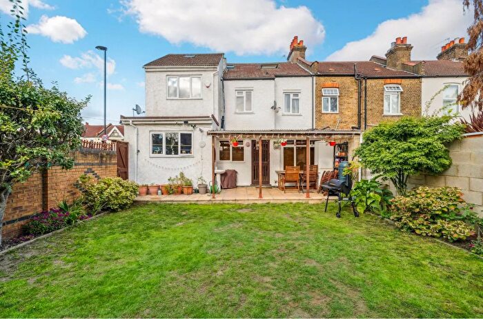 7 Bedroom Terraced House For Sale In Beverstone Road, Thornton Heath, CR7