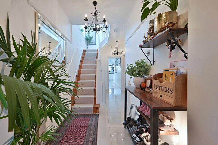 4 Bedroom Semi Detached House For Sale In Alveston Avenue, Harrow, HA3