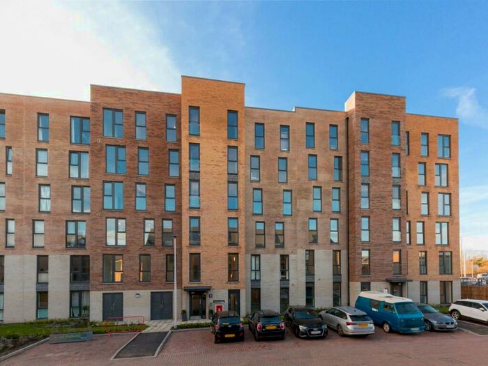 2 Bedroom Flat To Rent In Cunningham Square, Portobello, Edinburgh, EH15