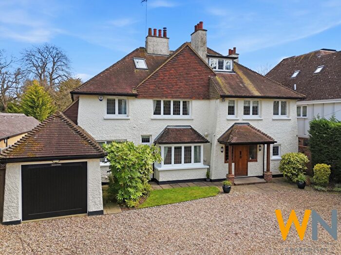 6 Bedroom Detached House For Sale In Heronway, Brentwood, CM13