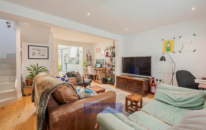 2 Bedroom Property To Rent In Windmill Row, London, SE11