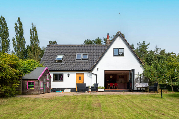 4 Bedroom Semi-Detached House For Sale In Bussey Bridge, Bergh Apton, Norwich, Norfolk, NR15