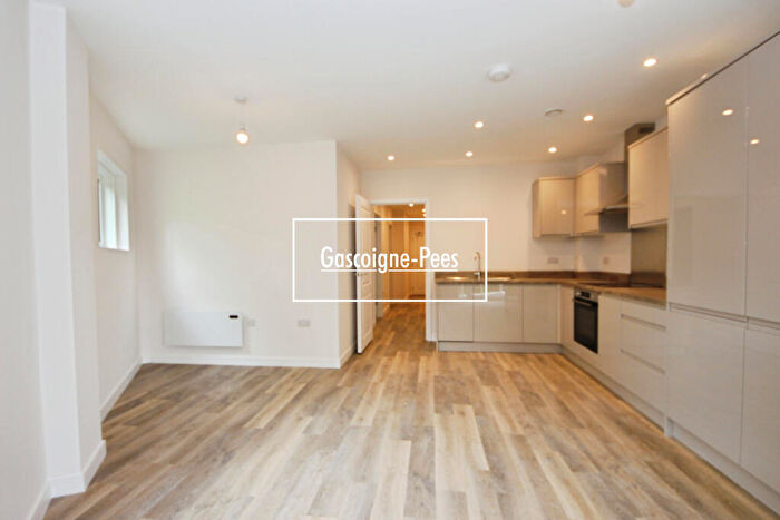 2 Bedroom Flat To Rent In London Road, Kingston, KT2