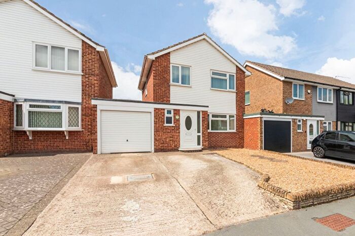 3 Bedroom Link Detached House For Sale In Nash Drive, Abingdon, OX14