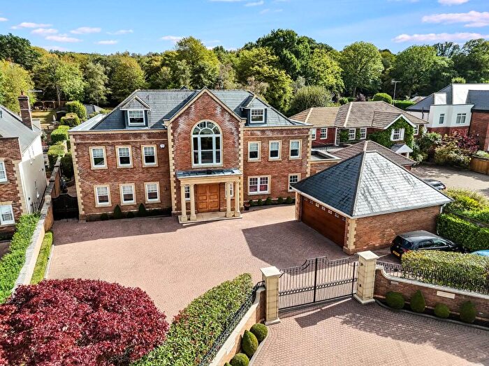7 Bedroom Detached House For Sale In Norsey Road, Billericay, Essex, CM11