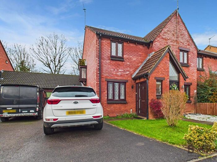 2 Bedroom Semi Detached House To Rent In Ullswater Close, Bridgeyate, BS30