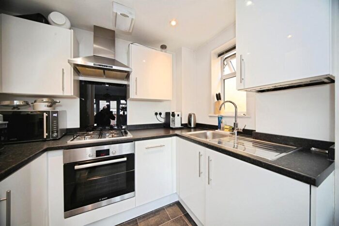 1 Bedroom Flat For Sale In Empress Road, Luton, LU3