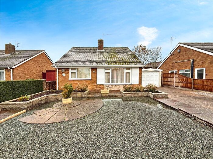 2 Bedroom Bungalow For Sale In Minster Drive, Cherry Willingham, Lincoln, Lincolnshire, LN3
