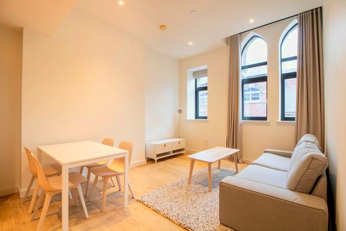 1 Bedroom Flat To Rent In York Place, Leeds, LS1