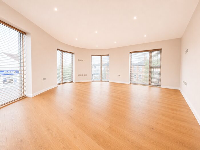 2 Bedroom Flat To Rent In East Barnet Road, Barnet, EN4