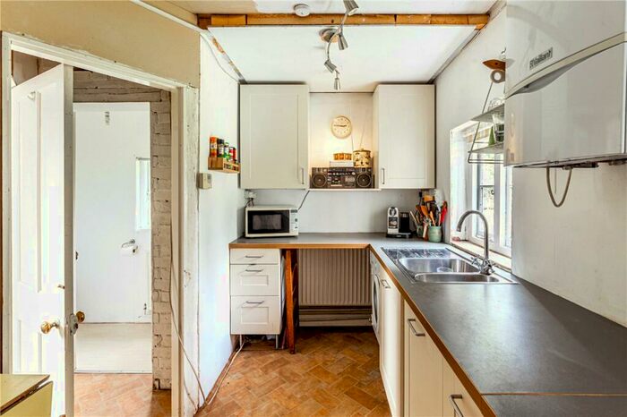 3 Bedroom Detached House For Sale In Woodcock Hill, Berkhamsted, Hertfordshire, HP4