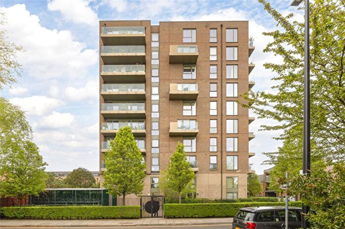 2 Bedroom Flat For Sale In Bootmakers Court, Ben Jonson Road, London, E1