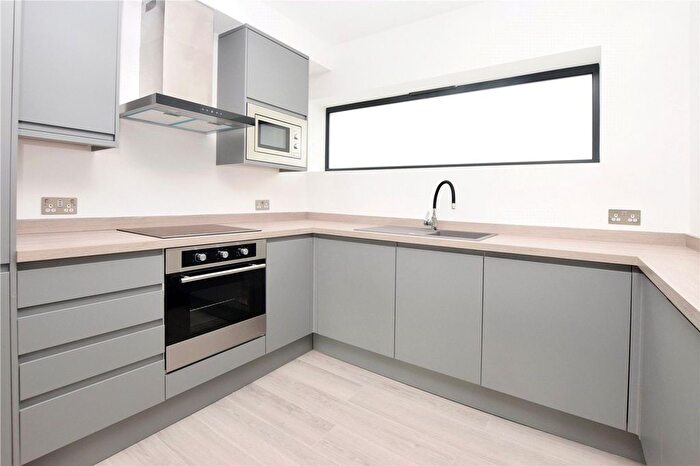 1 Bedroom Maisonette To Rent In Clark Mews, Watford, WD18
