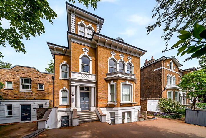 2 Bedroom Flat For Sale In Loampit Hill, London, SE13