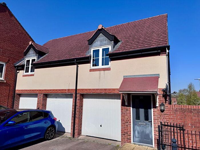 2 Bedroom Mews To Rent In Field View Road, Congleton, CW12