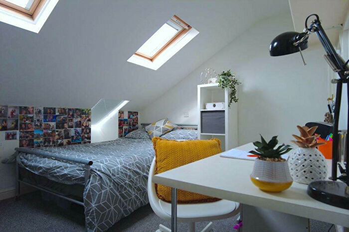 6 Bedroom Terraced House To Rent In Hereward Street, LN1