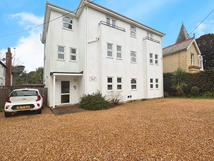 2 Bedroom Apartment For Sale In Victoria Road, Freshwater, Isle Of Wight, PO40