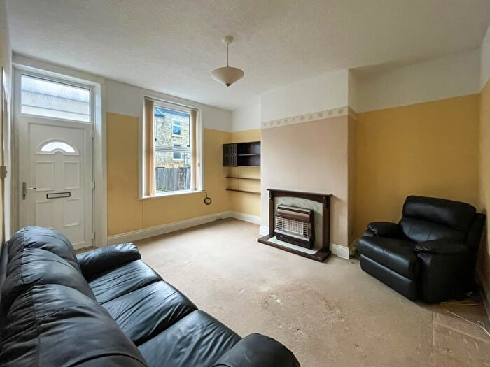 3 Bedroom Terraced House For Sale In Wellington Terrace, Leeds, West Yorkshire, LS13