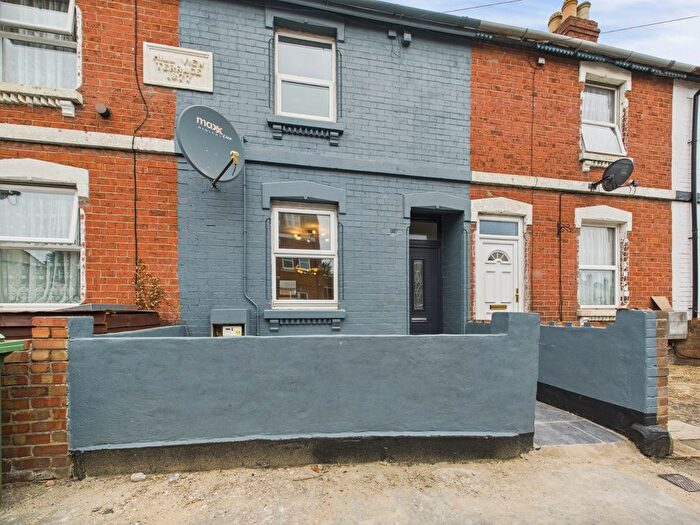 3 Bedroom Terraced House For Sale In Tredworth Road, Gloucester, Gloucestershire, GL1