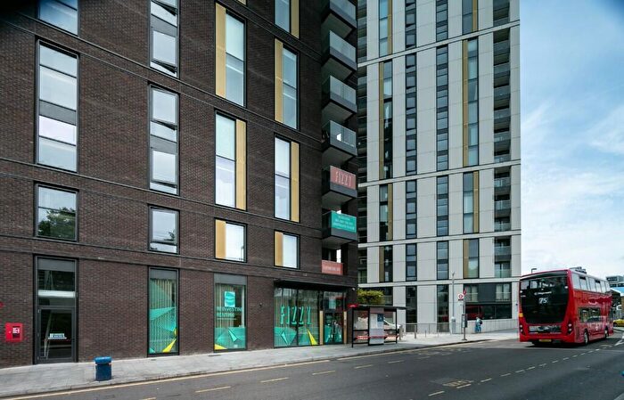 2 Bedroom Apartment To Rent In Station Road, London, SE13