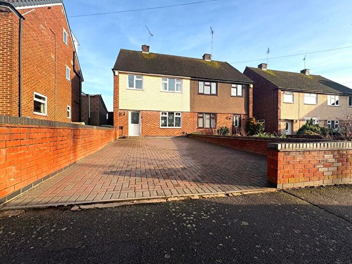 3 Bedroom Semi Detached House For Sale In Blackwatch Road, Coventry, CV6