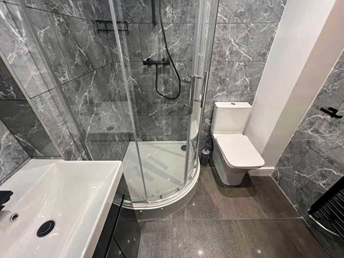 7 Bedroom Semi-Detached House To Rent In Charter Ave, Canley, CV4