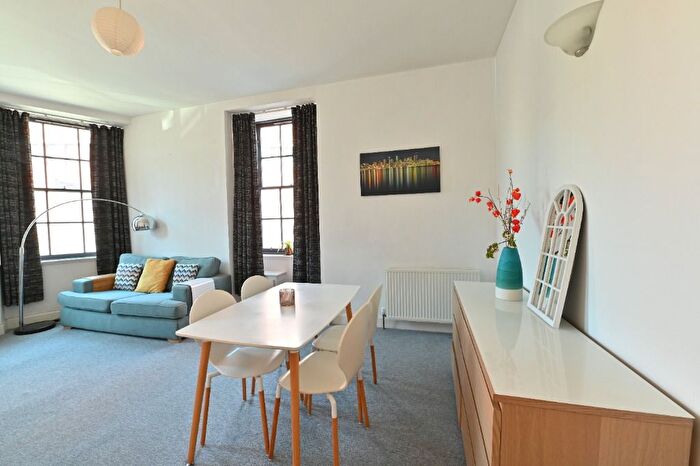 3 Bedroom Flat To Rent In North Leith Mill, Leith, Edinburgh, EH6