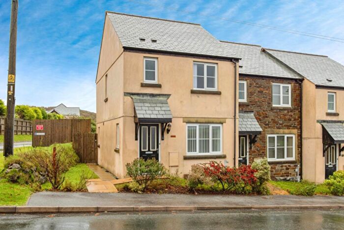3 Bedroom End Of Terrace House For Sale In Treverbyn Road, St. Austell, Cornwall, PL25