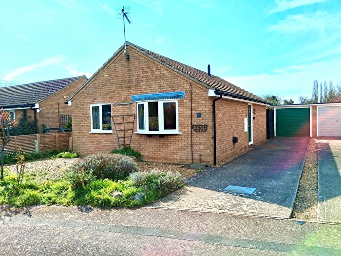 2 Bedroom Detached Bungalow For Sale In Clare Close, Waterbeach, Cambridge, CB25