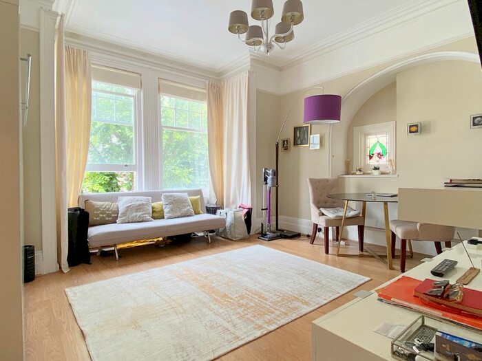 Studio To Rent In Cambridge Road, Hove, BN3