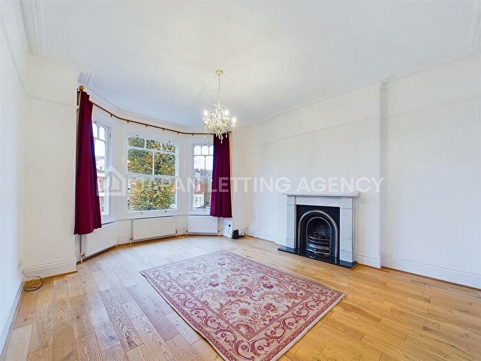 2 Bedroom Flat To Rent In Madeley Road, London, W5