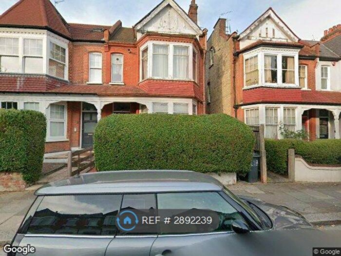 2 Bedroom Maisonette To Rent In Princes Avenue, London, N3