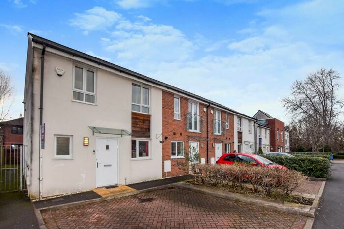 3 Bedroom End Of Terrace House To Rent In Wesham Road, Sports City, Manchester, M11