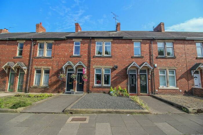 2 Bedroom Ground Flat To Rent In Salters Road, Gosforth, Newcastle Upon Tyne, NE3