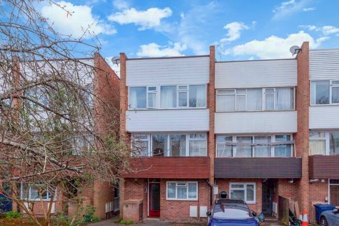 1 Bedroom House To Rent In Horwood Close Headington, OX3