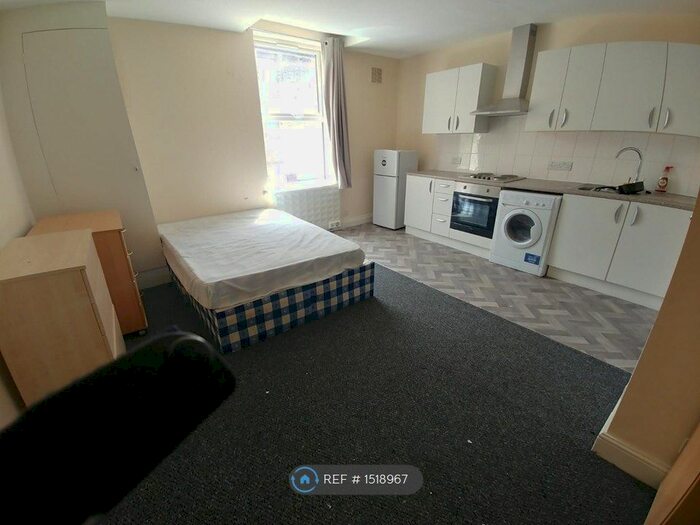 1 Bedroom Flat To Rent In High Road, London, N22
