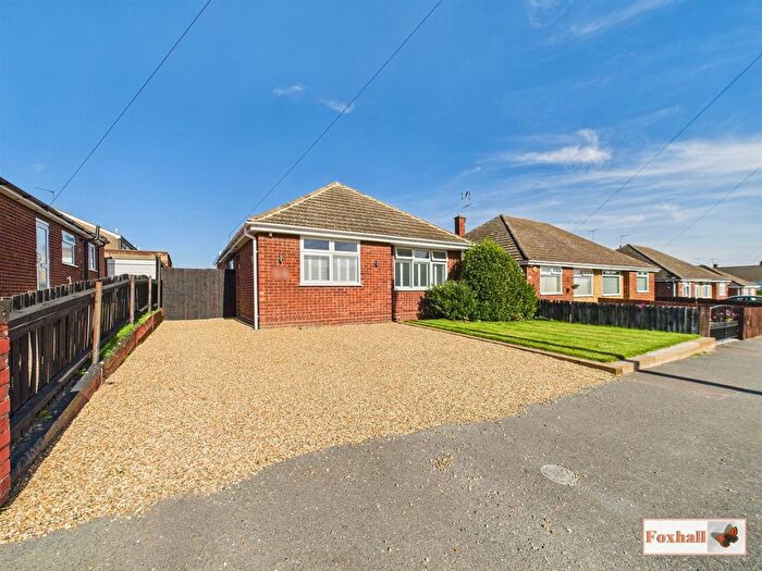 2 Bedroom Bungalow For Sale In Heathercroft Road, Ipswich, IP1