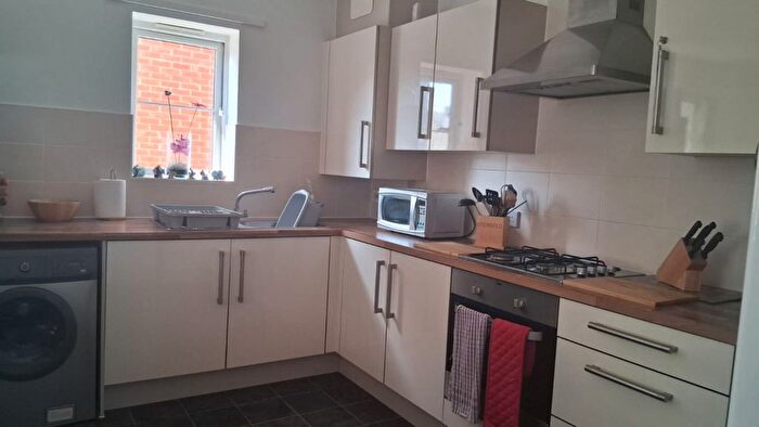 2 Bedroom Flat For Sale In Freemantle Road, Abbotswood, SO51
