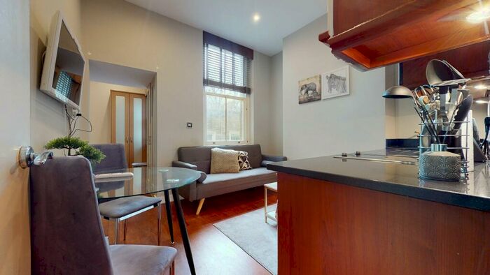 1 Bedroom Flat To Rent In Drayton Gardens, SW10