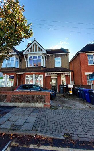 1 Bedroom Apartment To Rent In Hindes Road, Harrow, HA1