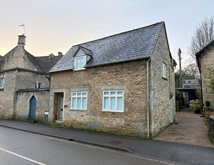 2 Bedroom Link Detached House For Sale In West End, Northleach, Cheltenham, Gloucestershire, GL54