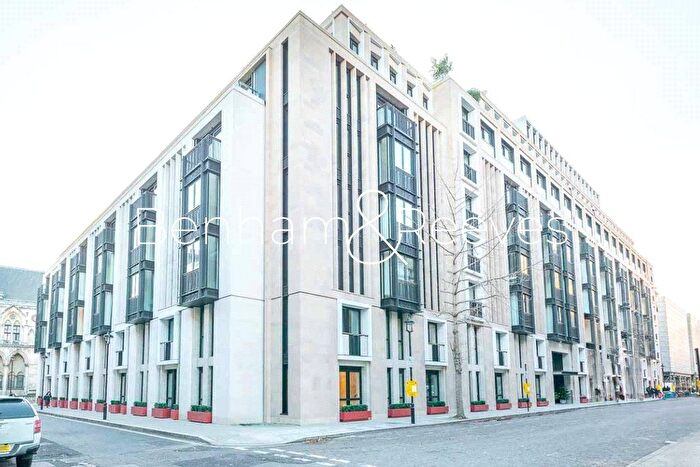 1 Bedroom Flat To Rent In Portugal Street, London, WC2A